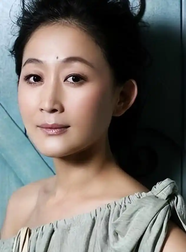 坚持不整容的女星_有什么没有黑料的明星吗,_不参与炒作的女星